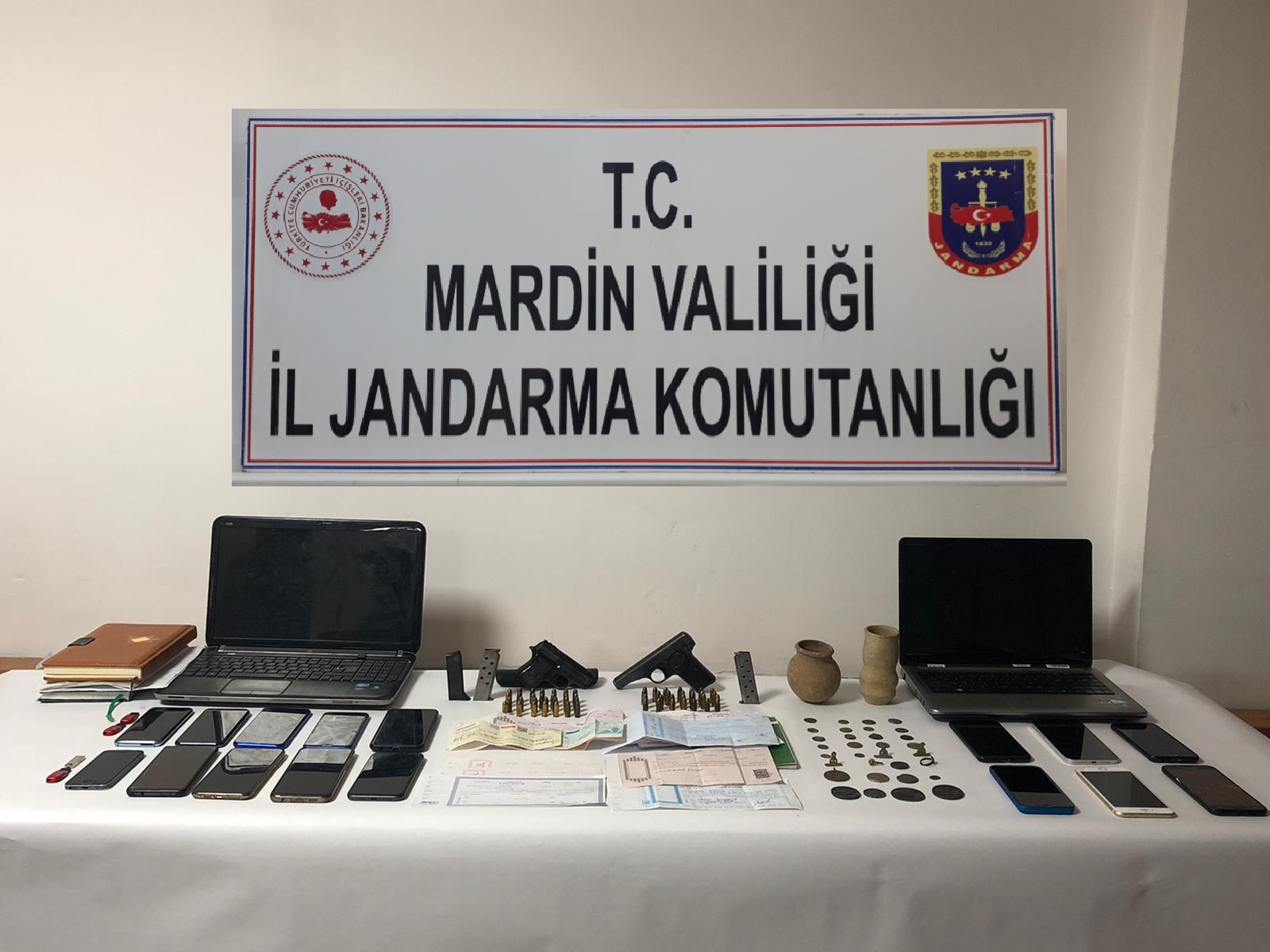 Mardin’de tefeci ve bahis çetesine jandarmadan şafak operasyonu