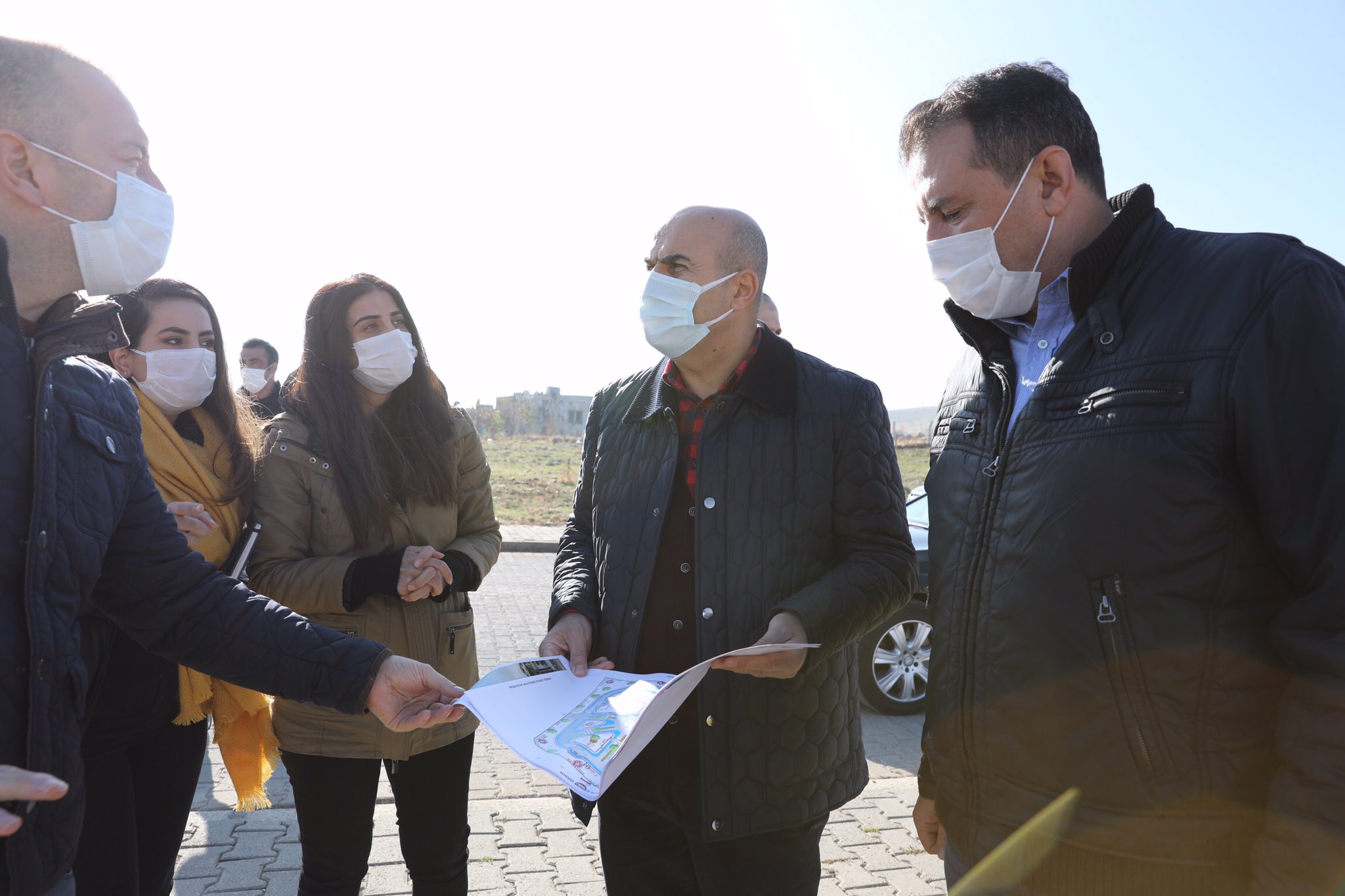 Vali Demirtaş, Hafta Sonu da Mesaisini Sürdürüyor