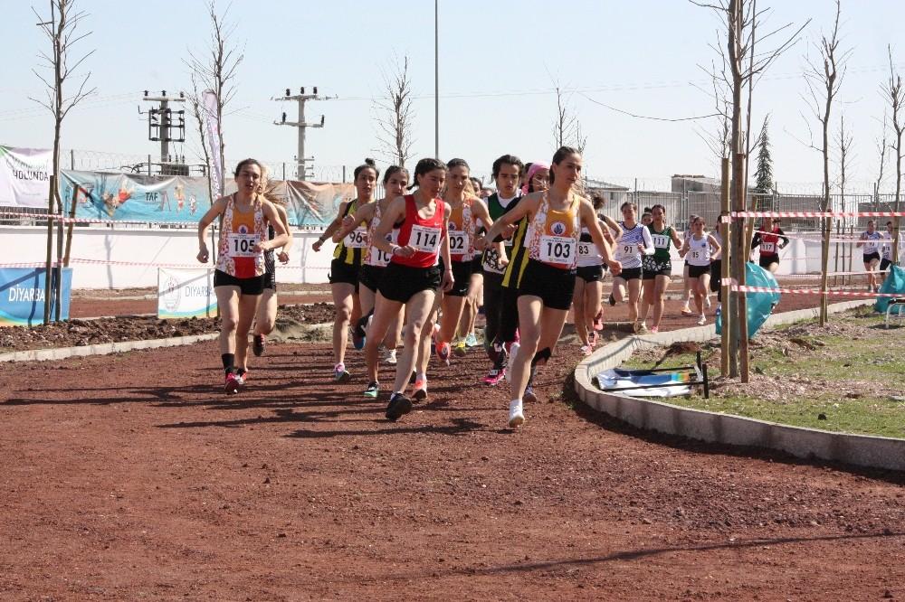 Diyarbakır’da 20 yıl sonra kros şampiyonası düzenlendi