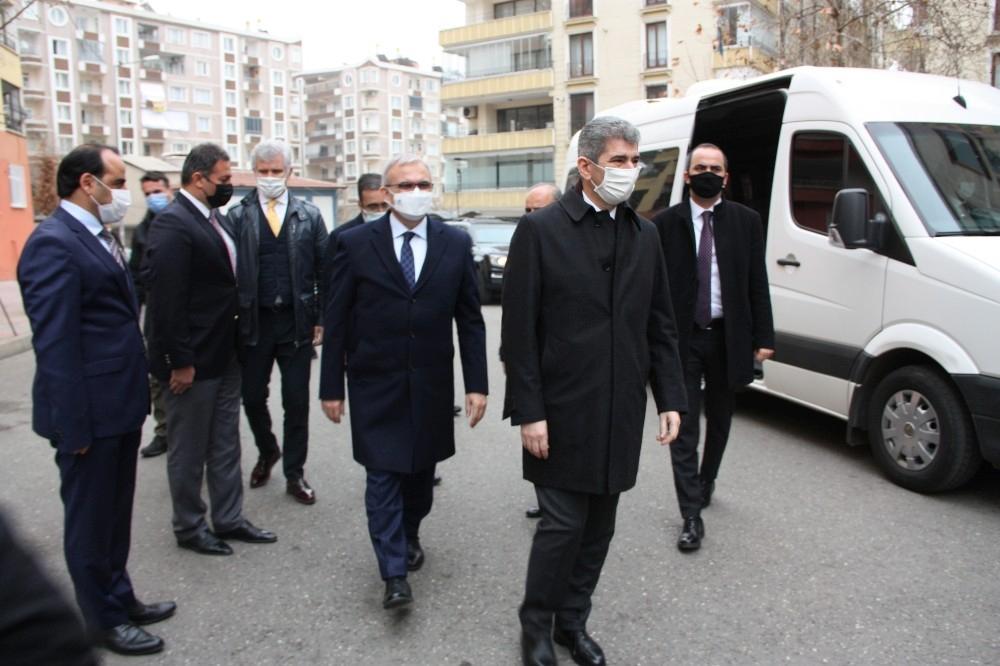 “Dünyada evlatlarını geri istemek kadar masum başka bir duygu olabilir mi?”