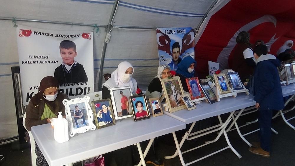 Evlat nöbetindeki anneden kızına teslim ol çağrısı