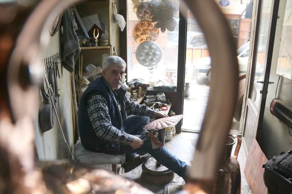 Savaşın bitiremediği meslek aşkı