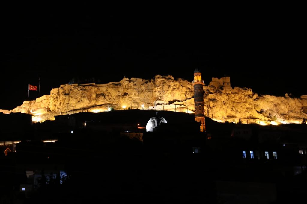 Tarihi Mardin Kalesi’nin Aydınlatması Yenilendi