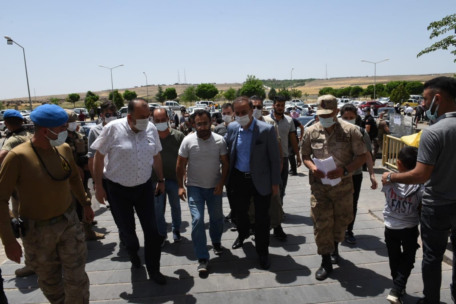 Şanlıurfa’daki 3 kişinin öldüğü arazi kavgasında gerilim sürüyor