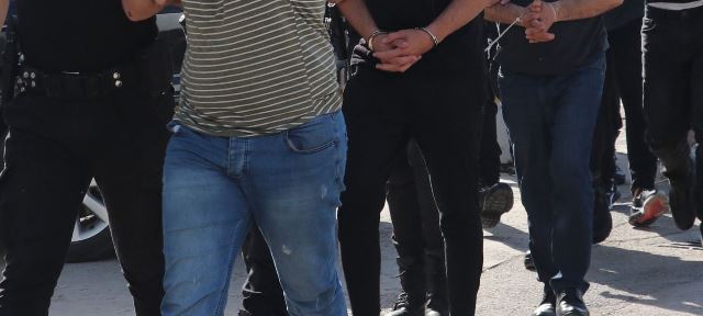 Mardin’de durdurulan Irak plakalı araçta patlayıcı madde ele geçirildi