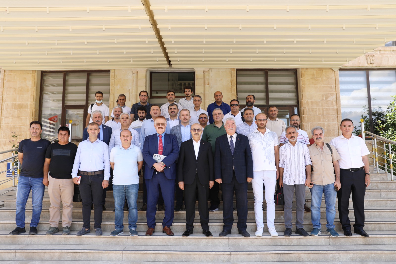 “Hemşerilerimizin menfaatine hizmet etmeyen her bir yatırım, anlamsız ve ölü yatırımdır”