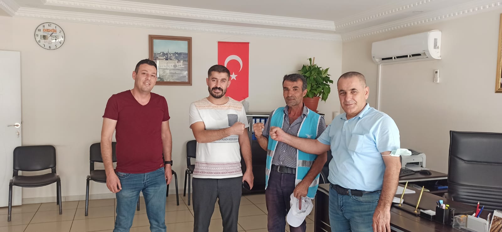 Mardin’de temizlik işçisi bulduğu parayı  sahibine teslim etti