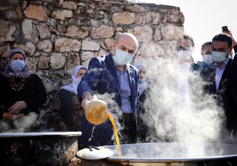 Ömerli Bağ Bozumu Kültür ve Sanat Festivali Renkli Görüntülerle Başladı