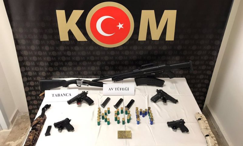 Mardin Polisinden 3 İlçede Kaçak Silah Operasyonu: 7 Tutuklama