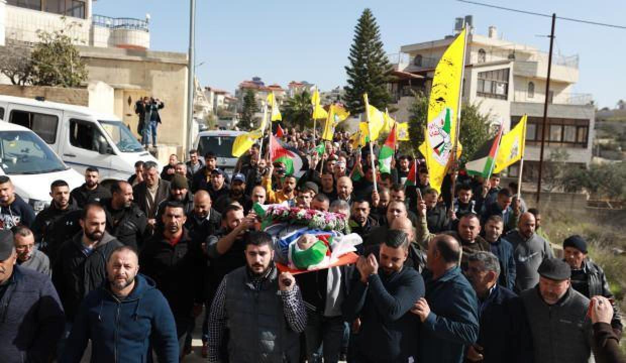 İsrail askerlerinin darp ettiği yaşlı Filistinlinin cenazesi toprağa verildi
