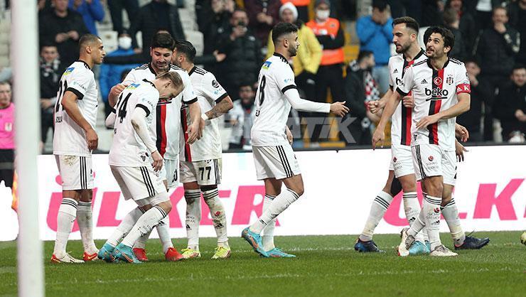 Beşiktaş-Altay maçında gol yanlış anons edildi