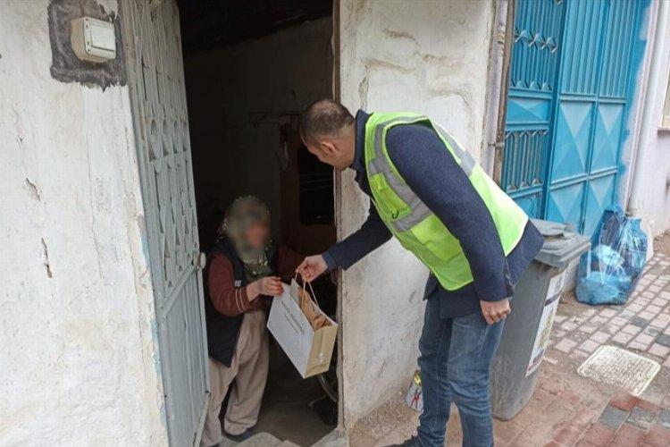 Bursa İnegöl’de “Umuteli” ihtiyaç sahiplerini kandilde de yalnız bırakmadı