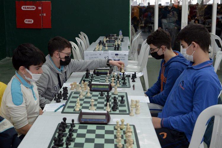 Bursa Osmangazi’de ‘şah-mat’ heyecanı