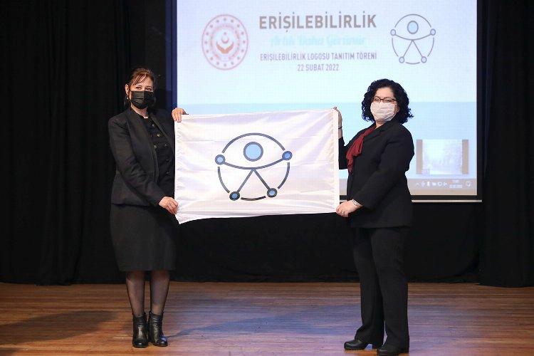 DEÜ Sabancı Kültür Sarayı’na erişebilirlik bayrağı