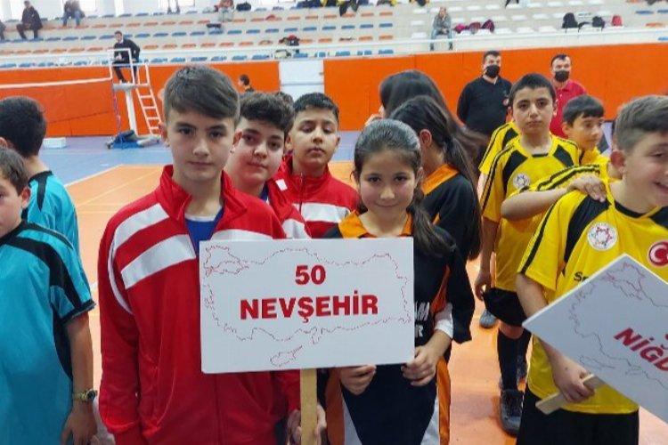 Niğde’de Küçükler Badminton Turnuvası sonuçlandı