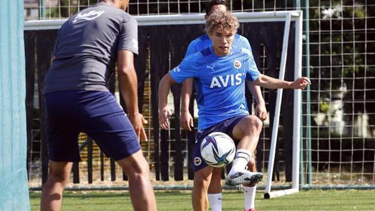 Son dakika Fenerbahçe haberi… İsmail Kartal’dan sürpriz karar! Sarı lacivertlilerin Hatayspor maçına çıkması beklenen 11’i