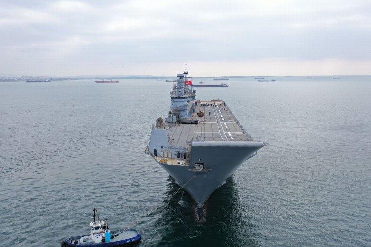 SİHA’lı TCG Anadolu denize açıldı