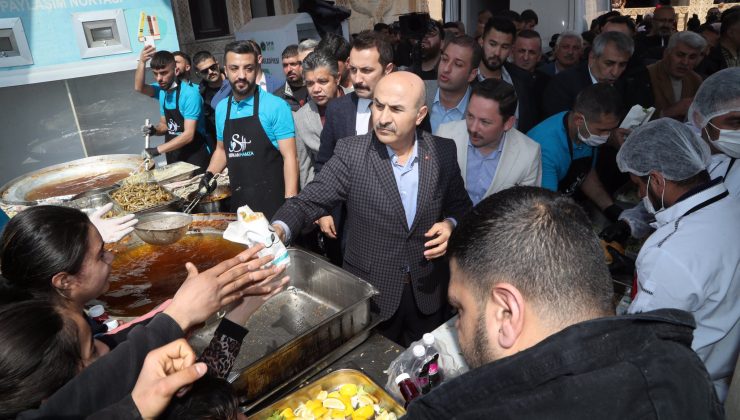 Mardin’de hamsi festivali; 1,5 ton hamsi tüketildi