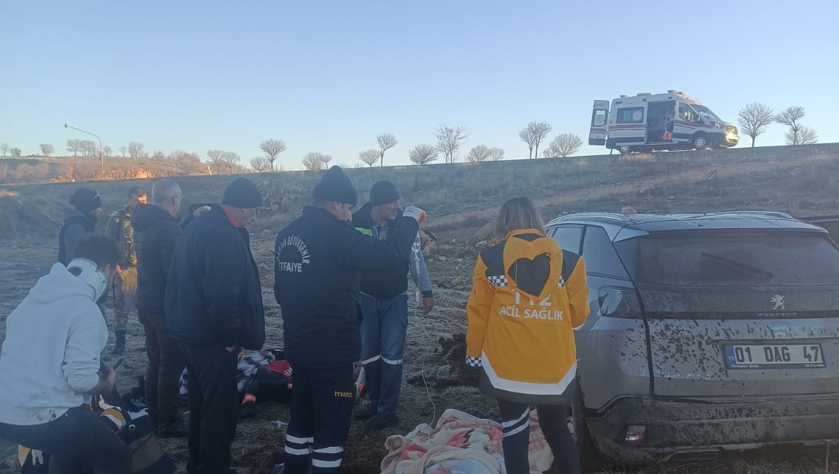 Mardin’de kontrolden çıkan otomobil takla attı: 4 yaralı