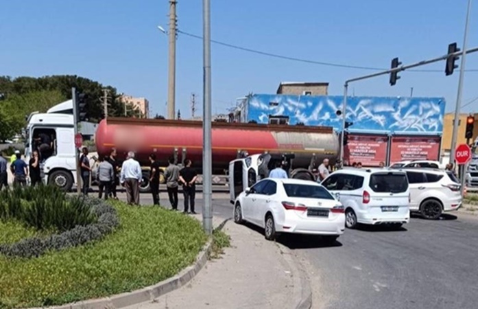 Mardin’de tır, minibüse ve hafif ticari araca çarptı: 4 yaralı