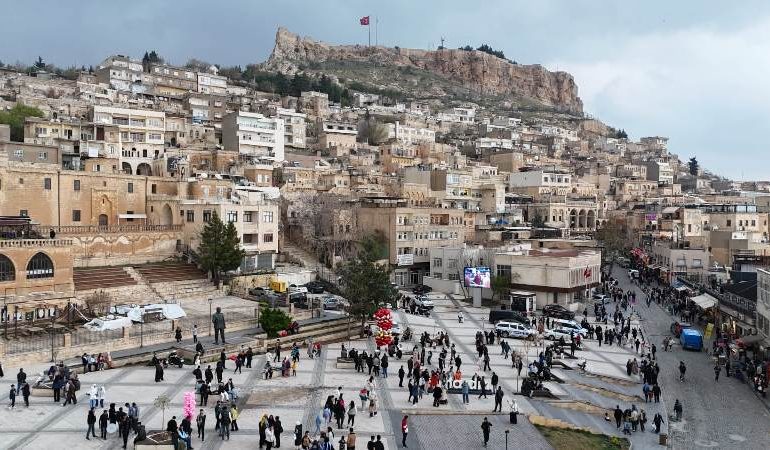 Mardin’de ‘Uzak Şehir’ bereketi