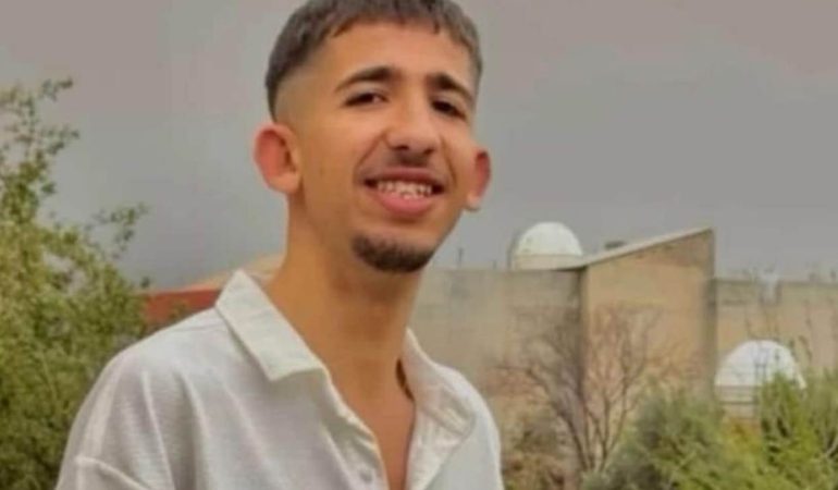 Mardin’de parkta yaralı olarak bulunan genç hayatını kaybetti