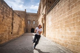 1756797399_RB_Mardin_Roof_Rush