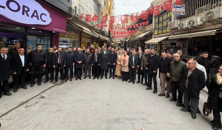 AK Parti İl Başkanı Uncu: Vatandaşlarımızla omuz omuza olmaya devam edeceğiz